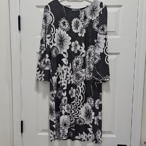 Studio One Monochrome Floral Long Sleeve Dress